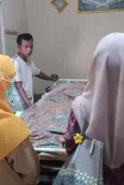 Mujahidin dari Desa Gandarum Derita Obesitas, Berat Badan 180 Kg, Hanya Bed Rest Sejak Desember 2025