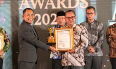Konsisten Mengawal dan Memperjuangkan Suara Masyarakat Pesisir, Sumar Rosul Dianugerahi Parliamentary Awards 2026 Jawa Pos Radar Semarang.