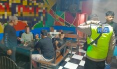 Tindak Lanjuti Video Viral, Polsek Wiradesa Razia Cafe dan Amankan Enam Botol Miras